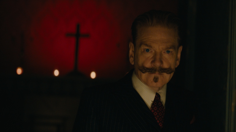 Met ‘A Haunting In Venice’ overtreft Kenneth Branagh zijn voorgaande Poirot-verfilmingen
